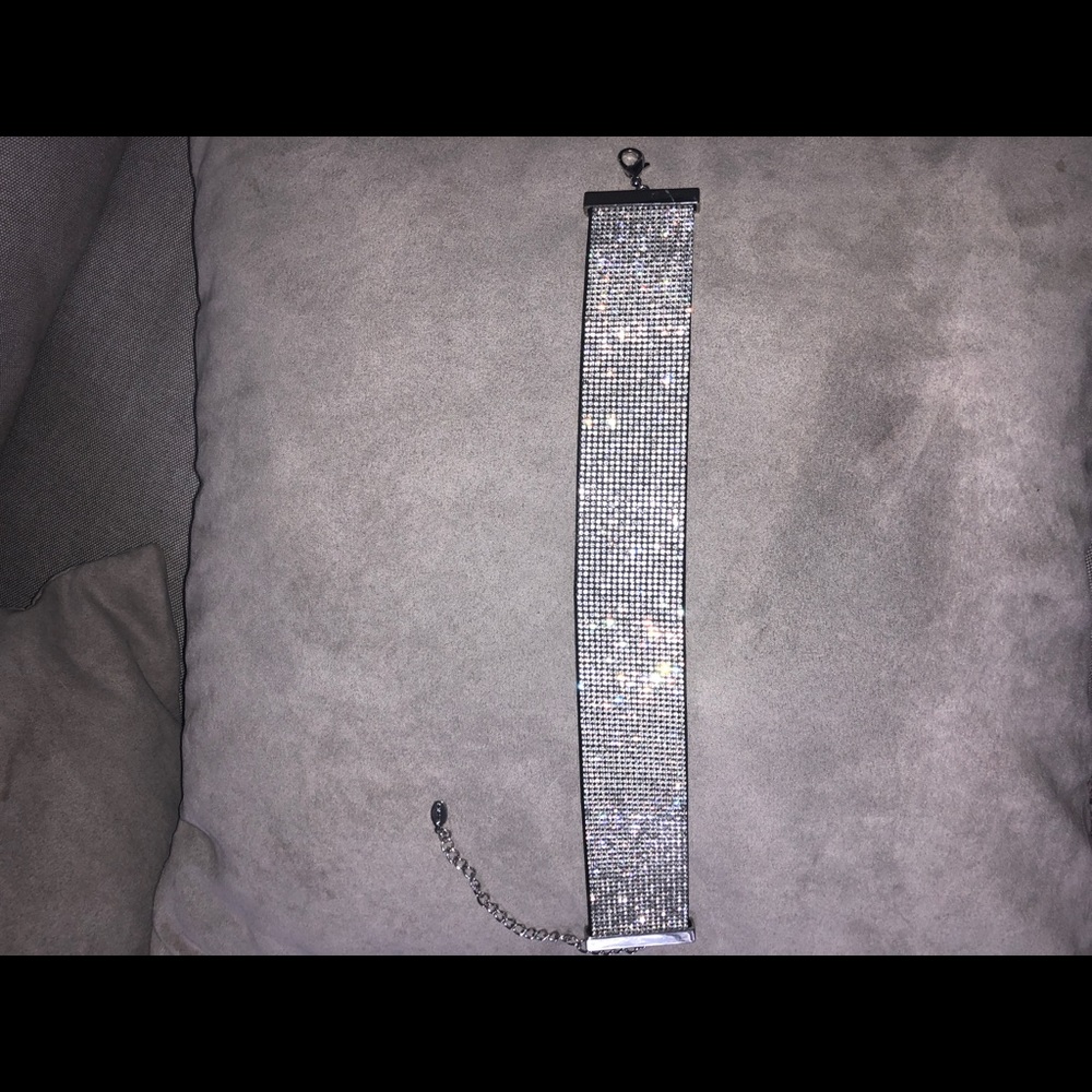 Women’s reversible choker